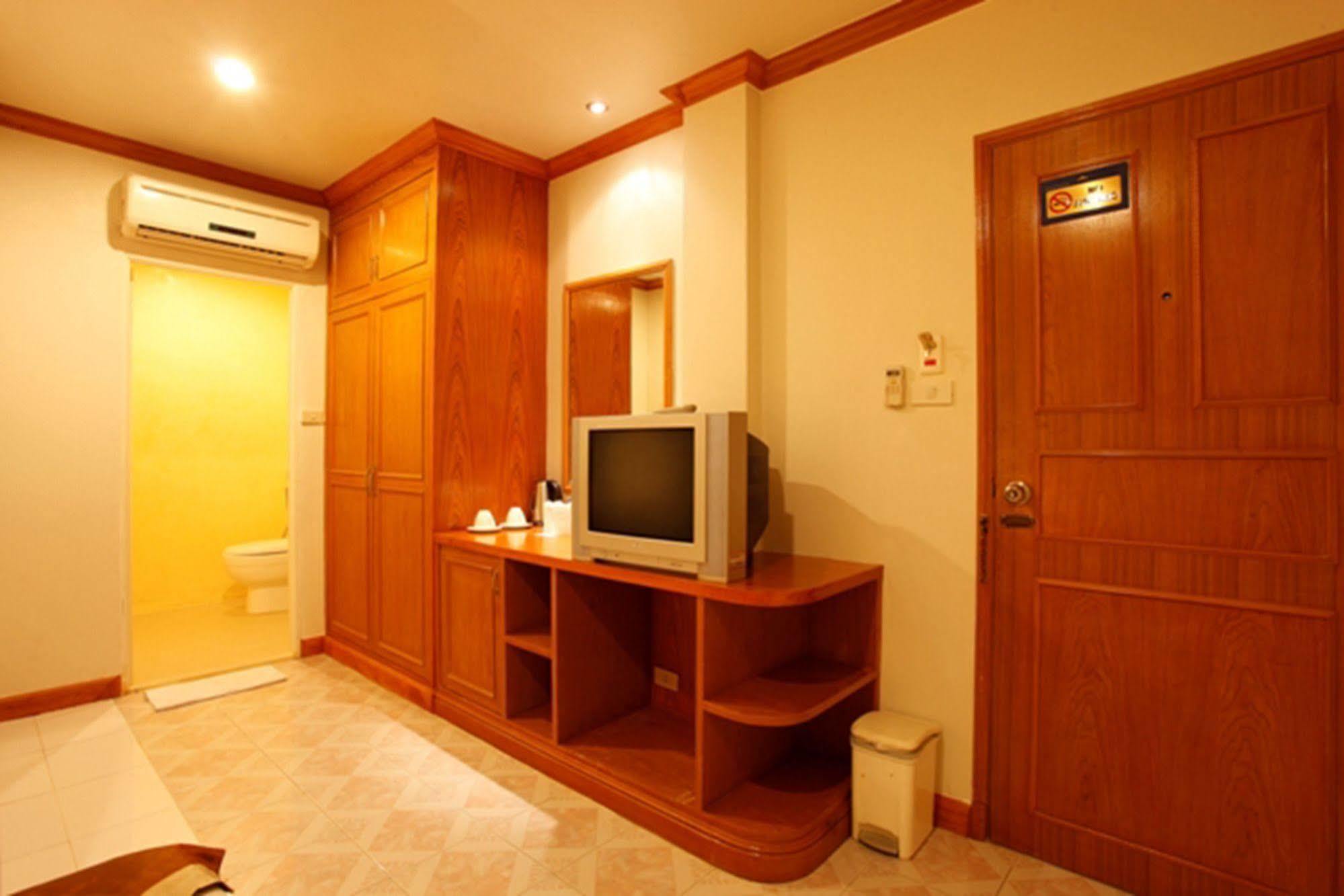 Casa Jip Guesthouse Patong Экстерьер фото